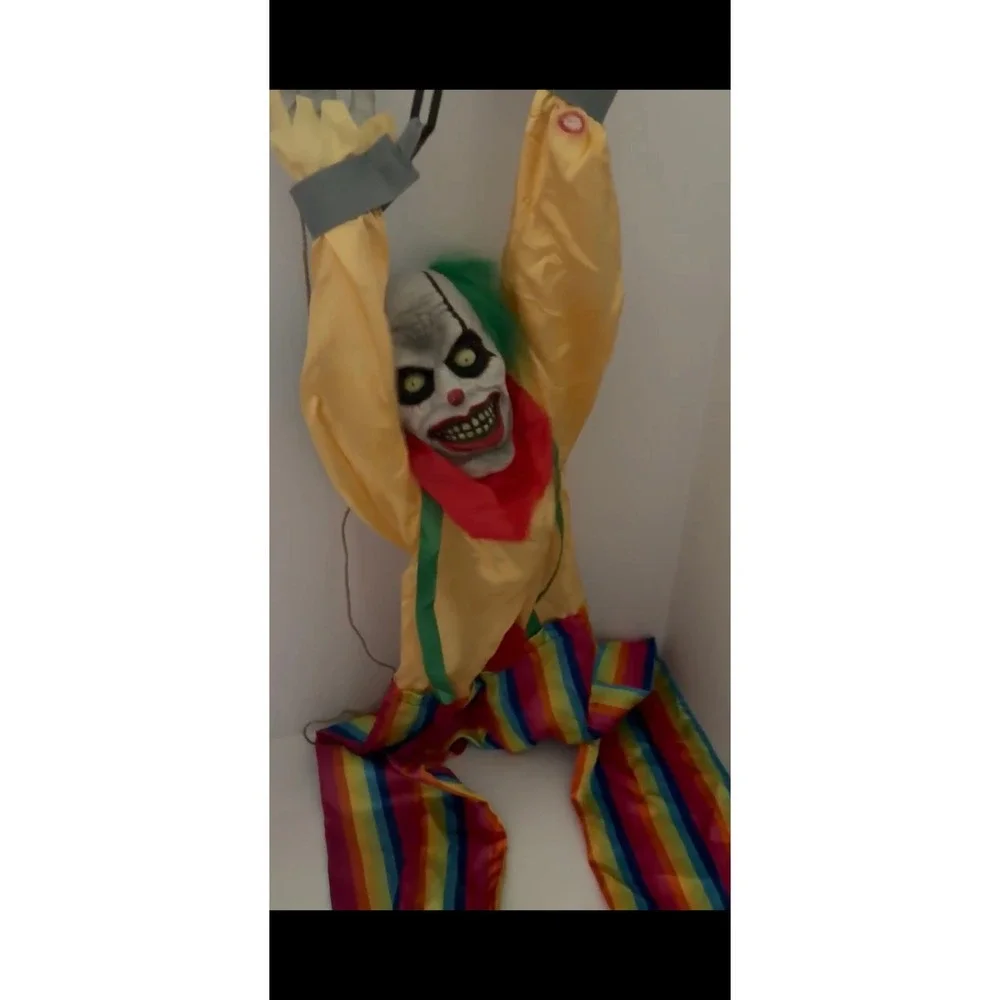 Halloween Animated Hanging Clown Prop Sound Activated Glowing Eyes Haunted House
